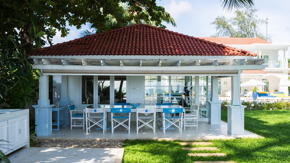 Carpe Diem Natai Phuket-outdoor dining